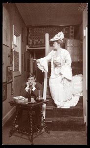 Amelia Bingham e C. Richmond nel suo appartamento